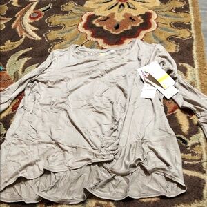 Light Taupe Long-Sleeve Women’s Twist Hem Zella Sz 2x